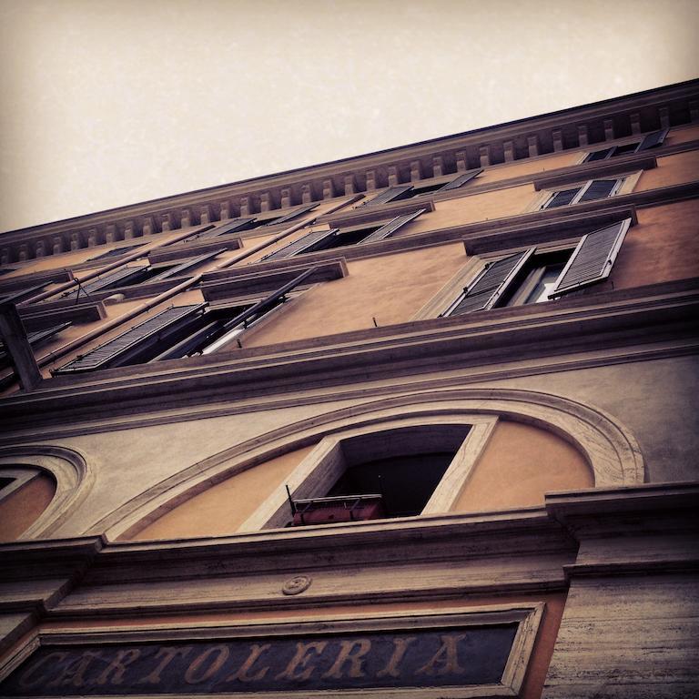 Mynavona Rom